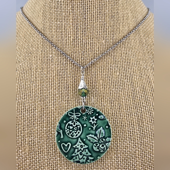 Farmhouse Jewelry Co. Jewelry - Handmade Kiln Fired Ceramic Green Christmas Pendant Necklace
